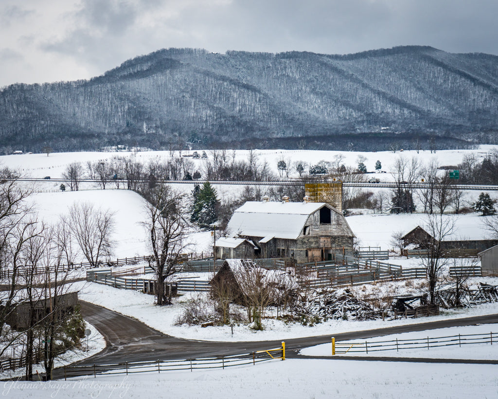 old farm in Virginia valley covered with snow