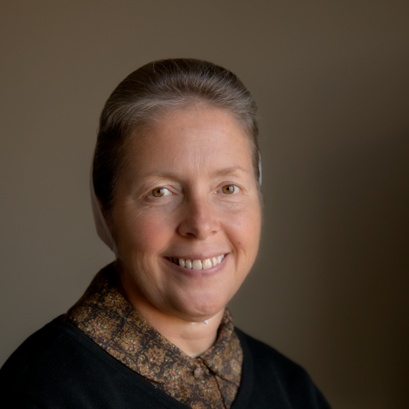 headshot of Glenna Bayer